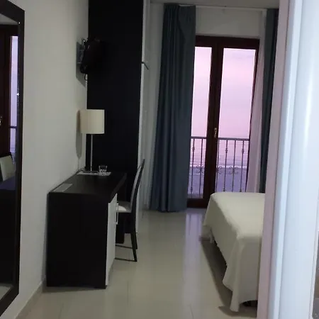 Buddi Hotell 3*